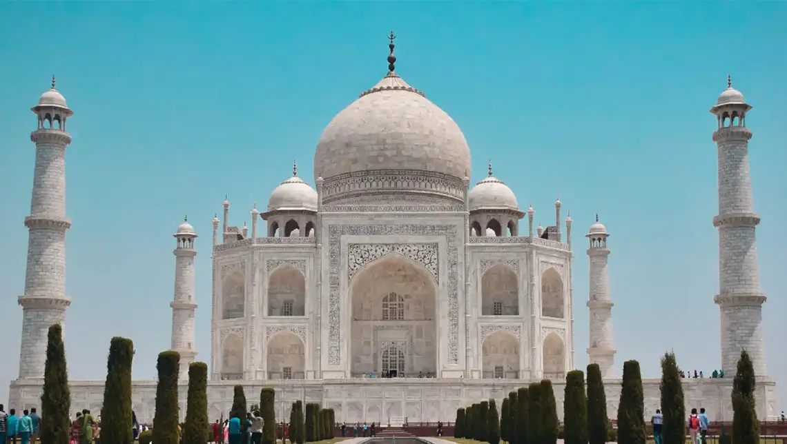 hindi-translation-services-in-Dubai-wadi-alhuroof-translation-office